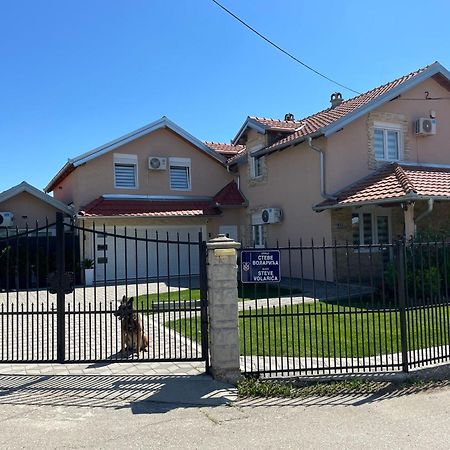 Apartman Diamond Lux Surčin Buitenkant foto