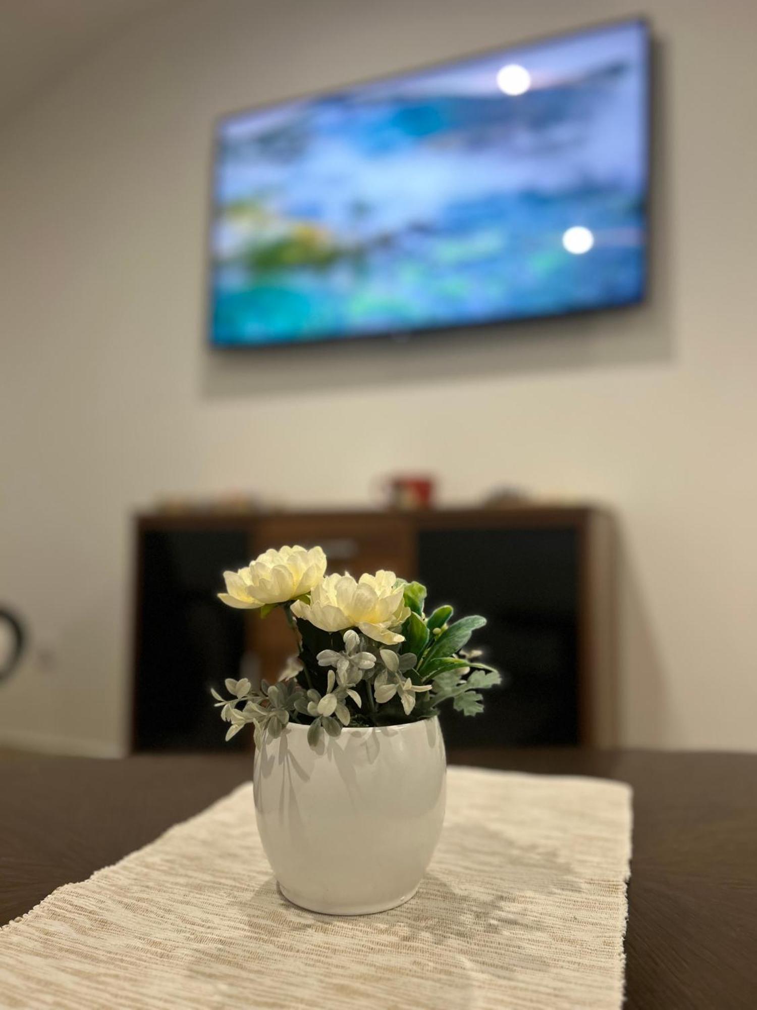 Apartman Diamond Lux Surčin Buitenkant foto