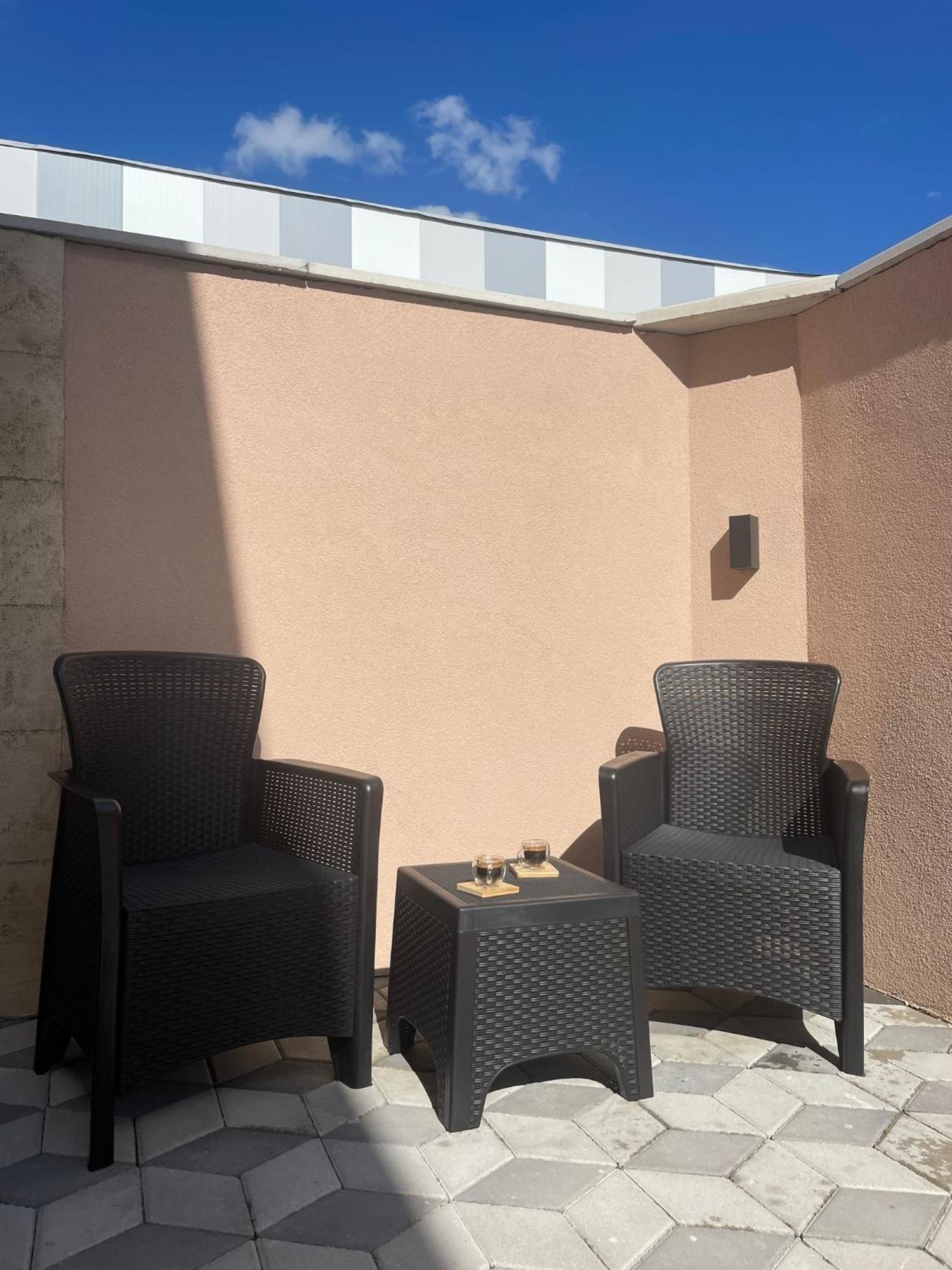 Apartman Diamond Lux Surčin Buitenkant foto