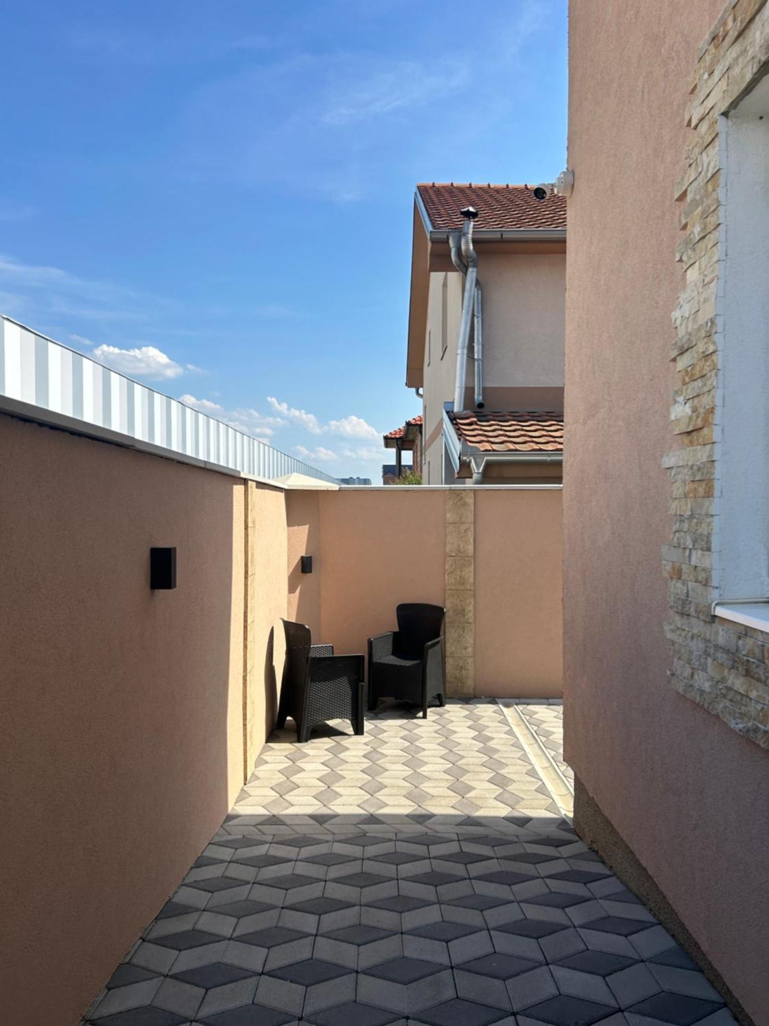 Apartman Diamond Lux Surčin Buitenkant foto