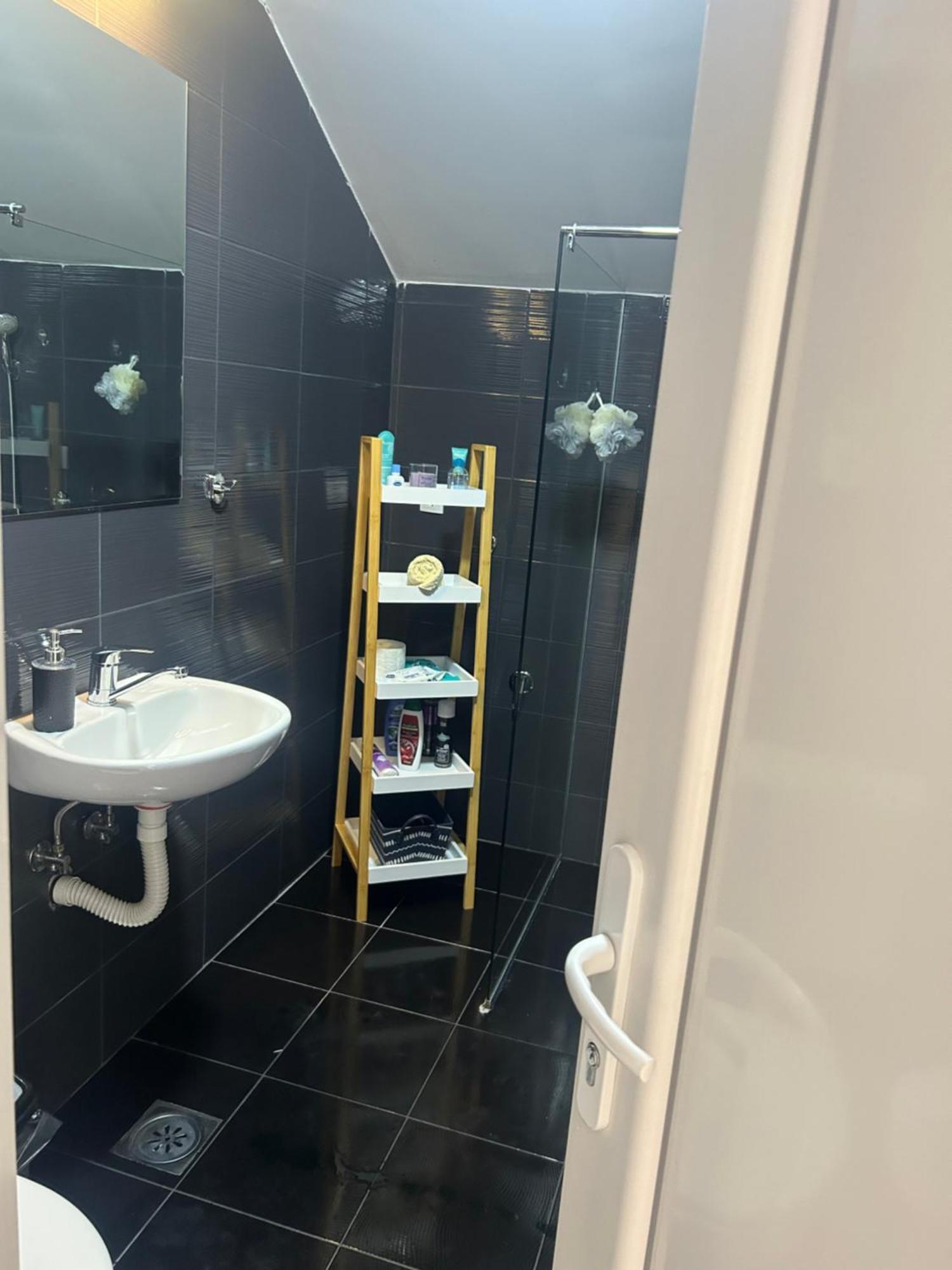 Apartman Diamond Lux Surčin Buitenkant foto